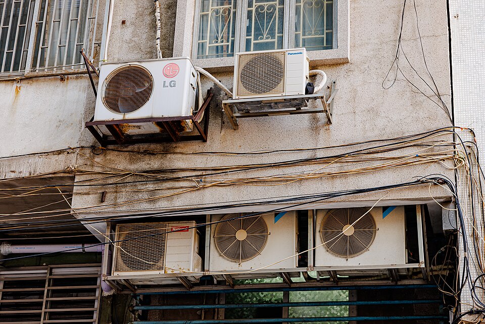 Multiple outdoor AC units